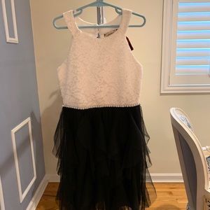 Girls black and white dress